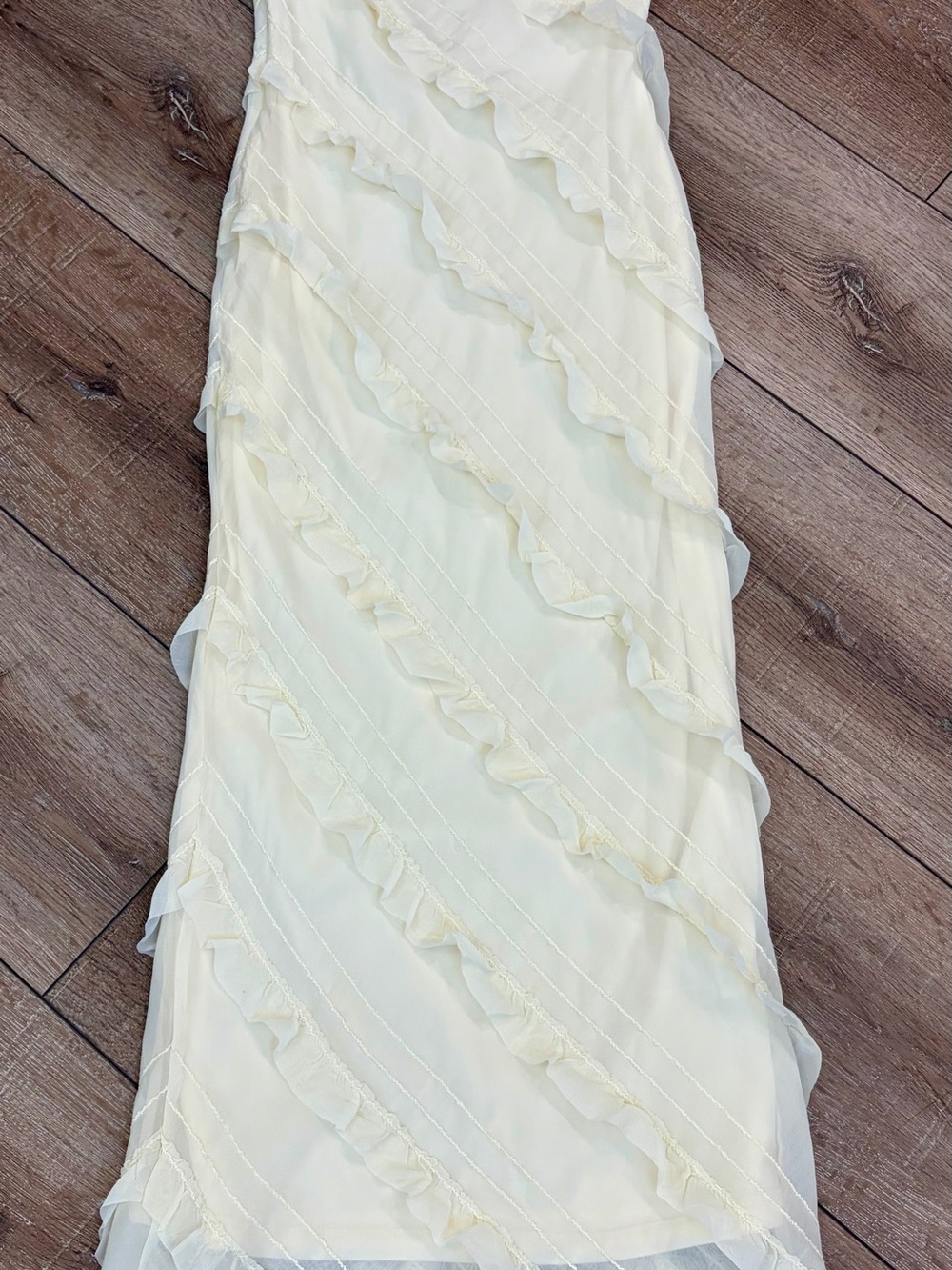 Princess Polly Cream Strapless Ruffle Maxi Dress Size 6 - Picture 3 of 8